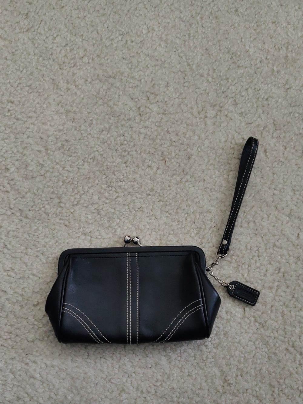 Coach Leather Wristlet Clutch Black Contrast Stitching Y2K Cottagecore Vintage